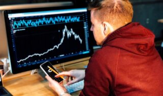 Tips And Tricks To Be A Successful Bitcoin Trader - Young Upstarts
