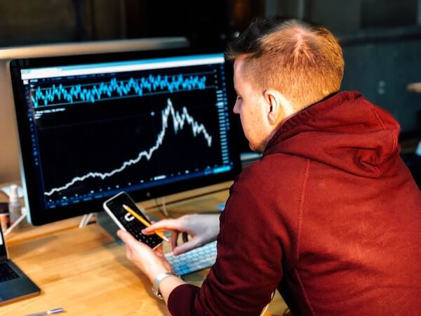 Tips And Tricks To Be A Successful Bitcoin Trader - Young Upstarts